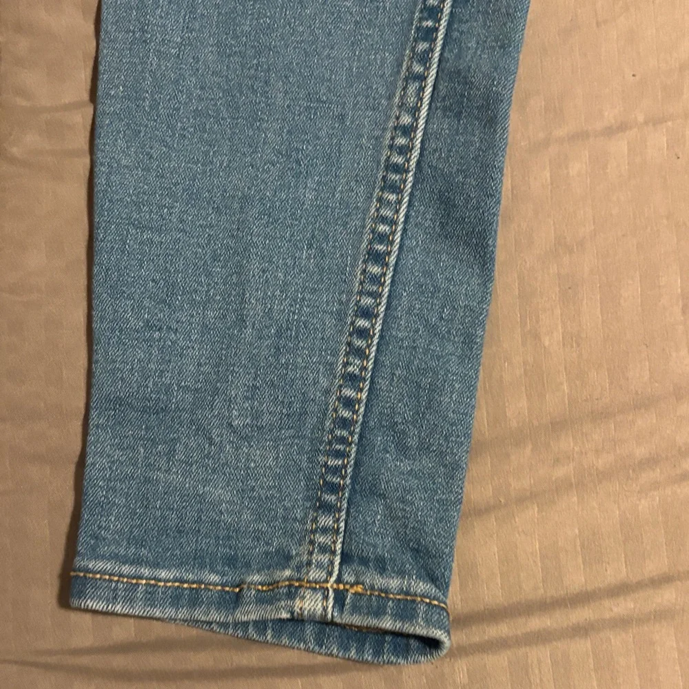 OLD NAVY High-Rise Rockstar Super Skinny Size 4 - Picture 4 of 9
